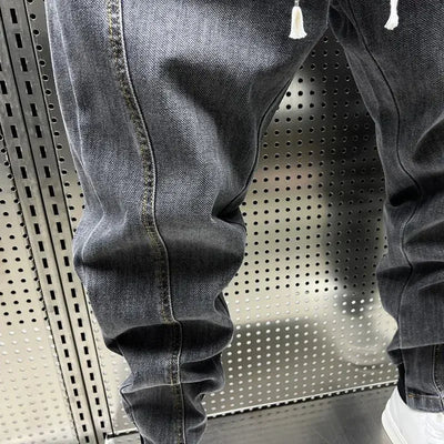 Laurent Alliancen mellem denimstil og joggingkomfort